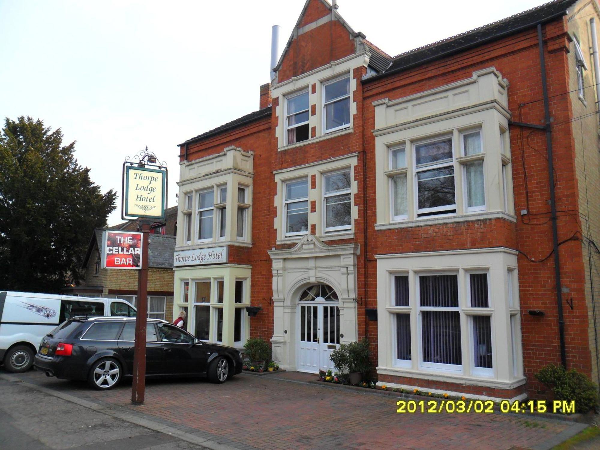 Thorpe Lodge Hotel ปีเตอร์โบโรห์ ภายนอก รูปภาพ